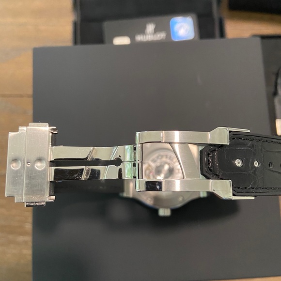 Hublot Classic Fusion watch SOLD! - Picture 6 of 9